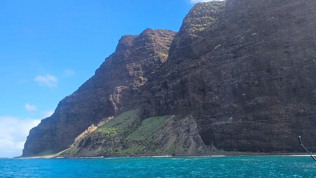 Na Pali Coast cliffs on Kauai with turquoise ocean