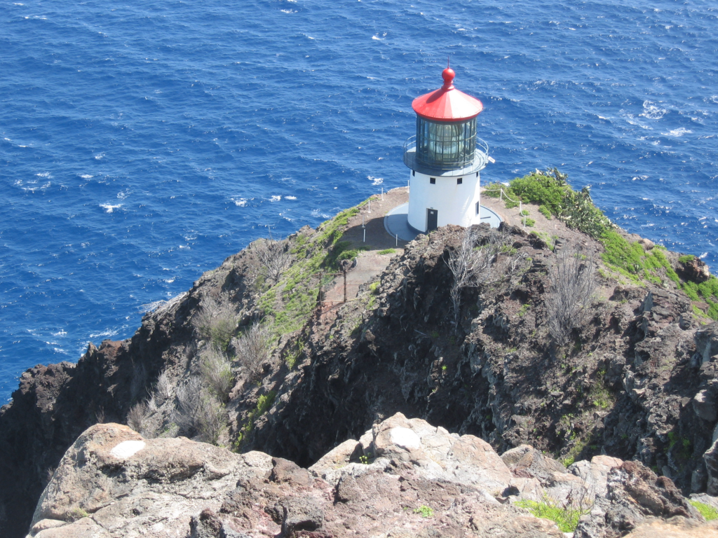 Oʻahu Travel Guide Makapuʻu Point Lighthouse along the coastline of Oʻahu, Hawaiʻi