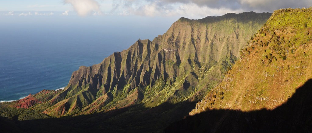 Kauaʻi Travel Guide Kalalau Valley viewed from Kōkeʻe State Park on Kauaʻi